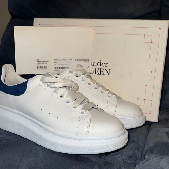 Paris Blue Alexander McQueen - Picture 2 of 2